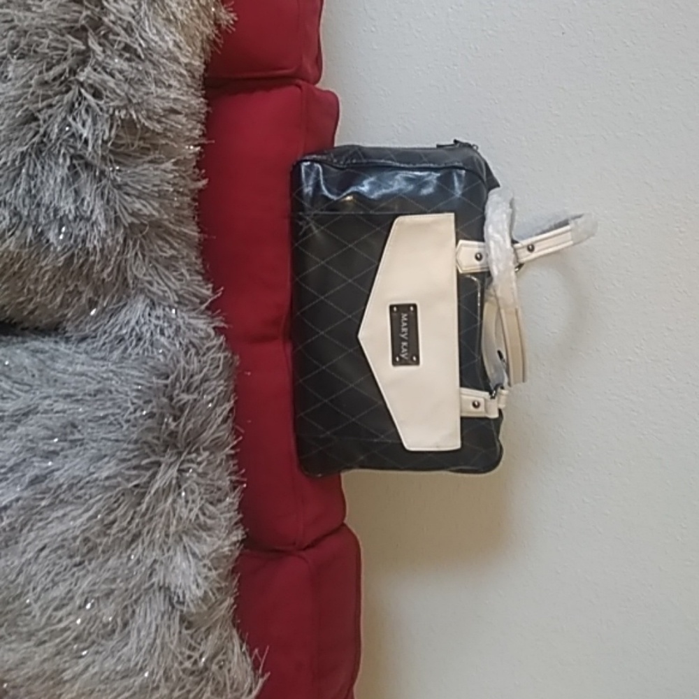 Mary Kay hand bag brand new